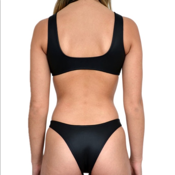 Hoaka Black Bikini! - Picture 2 of 2